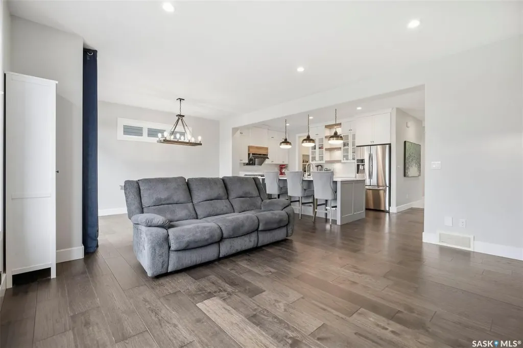 322 Dagnone Crescent Saskatoon SK S7V 0P7