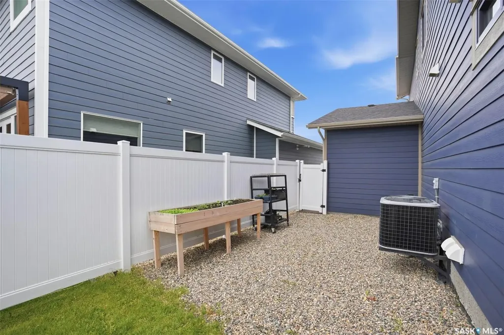 322 Dagnone Crescent Saskatoon SK S7V 0P7