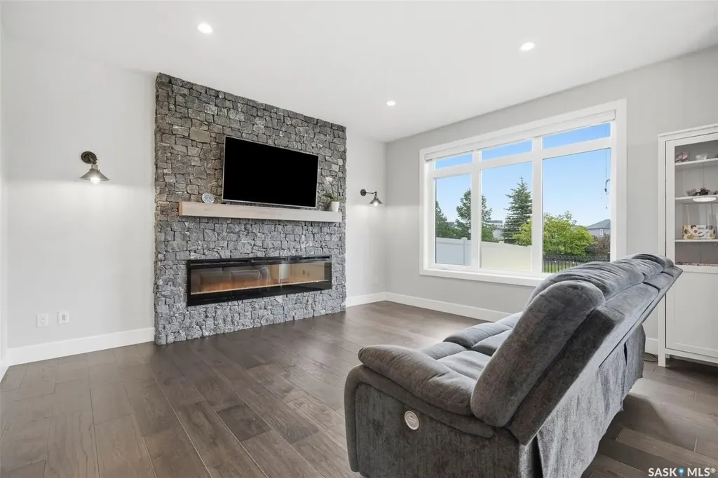 322 Dagnone Crescent Saskatoon SK S7V 0P7