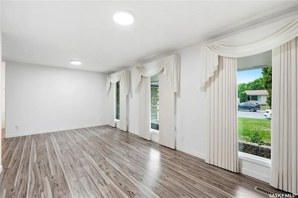 314 Anderson Crescent Saskatoon SK S7H 4A3