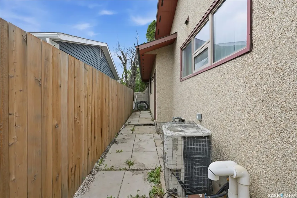314 Anderson Crescent Saskatoon SK S7H 4A3