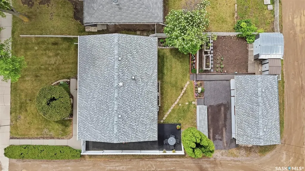 1019 Mcmillan Avenue Saskatoon SK S7L 2T9