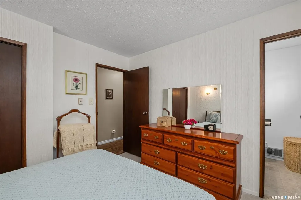 2834 Dunn Drive Prince Albert SK S6V 6K7