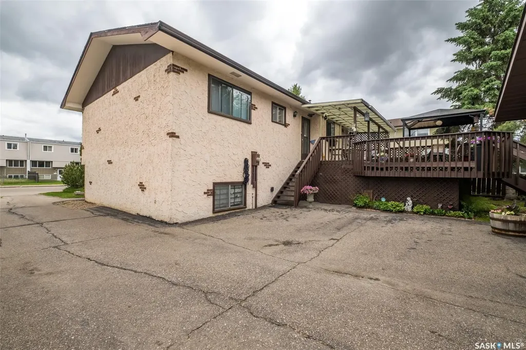 2834 Dunn Drive Prince Albert SK S6V 6K7