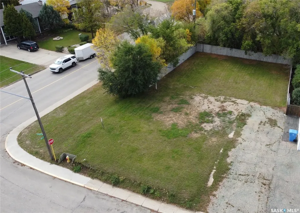 1011 Hillcrest Drive Estevan SK S4A 1Y6