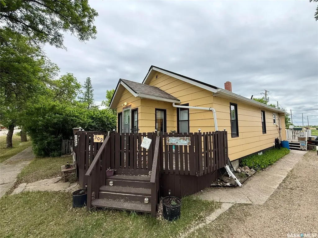 309 Main Street Maymont SK S0M 1T0