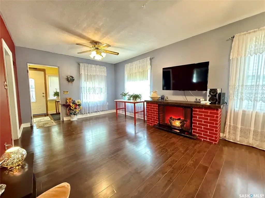 309 Main Street Maymont SK S0M 1T0