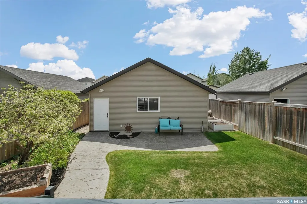 222 Willowgrove Boulevard Saskatoon SK S7W 1A2