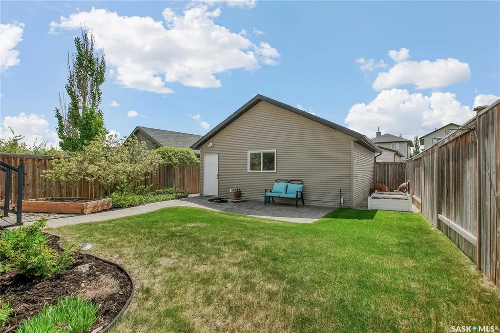 222 Willowgrove Boulevard Saskatoon SK S7W 1A2