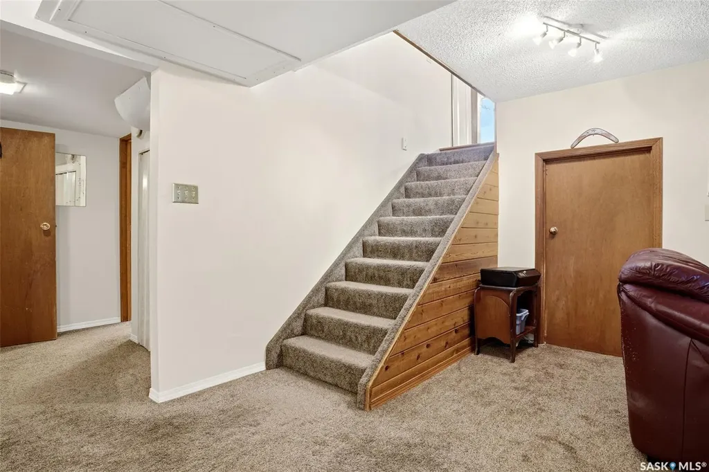 60 Krivel Crescent Regina SK S4R 5C5