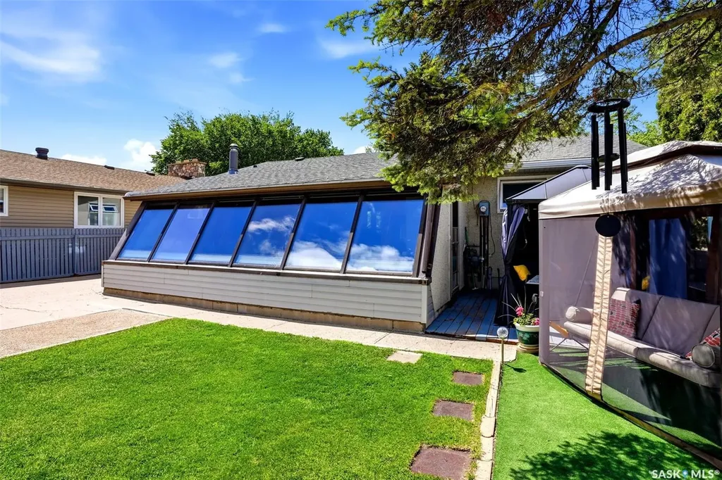 60 Krivel Crescent Regina SK S4R 5C5