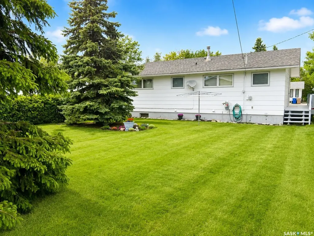 205 4th Avenue W Shellbrook SK S0J 2E0