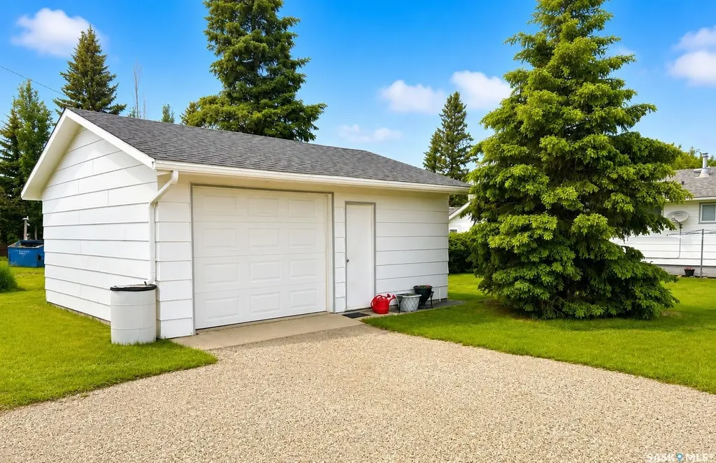 205 4th Avenue W Shellbrook SK S0J 2E0