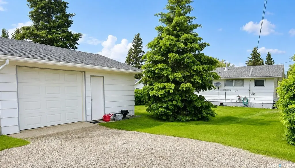 205 4th Avenue W Shellbrook SK S0J 2E0