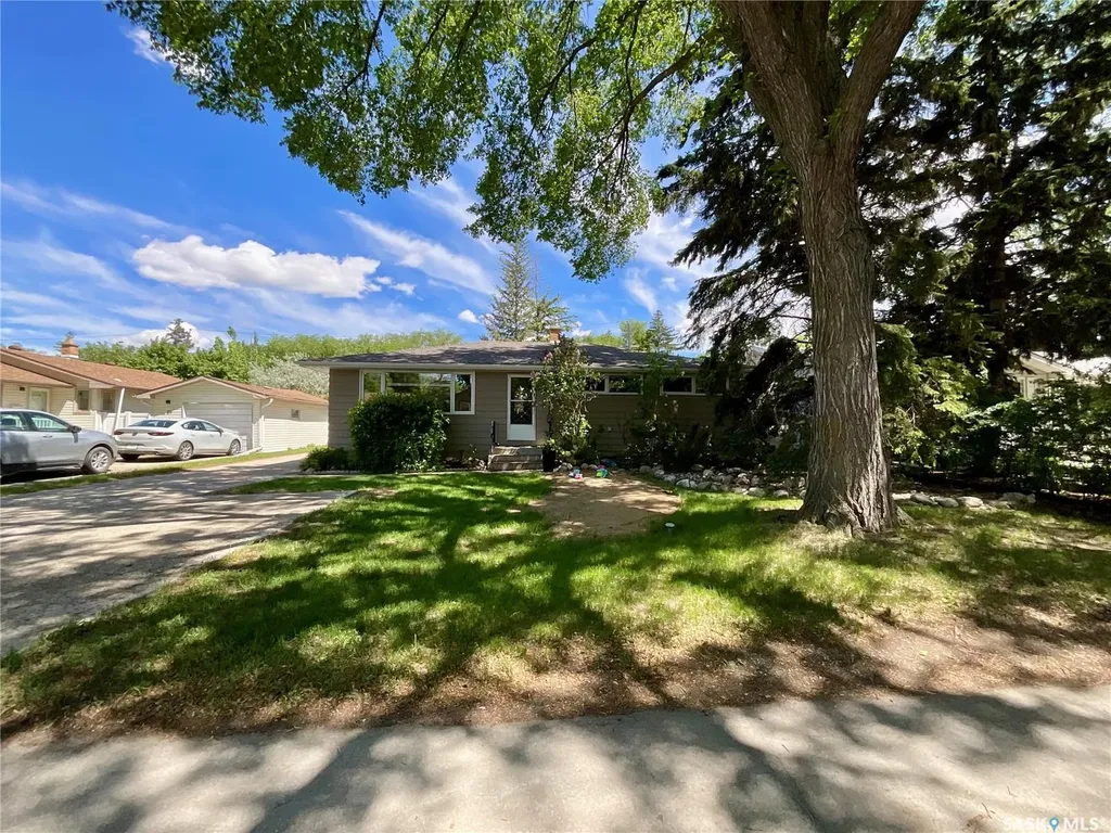 85 Bobolink Bay Regina SK S4S 4K2