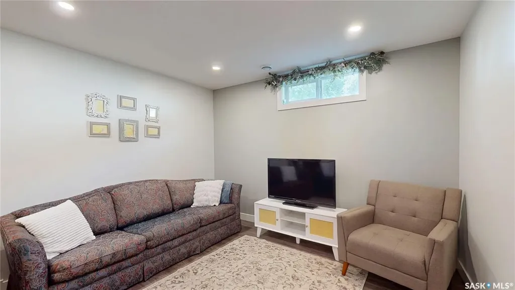 85 Bobolink Bay Regina SK S4S 4K2