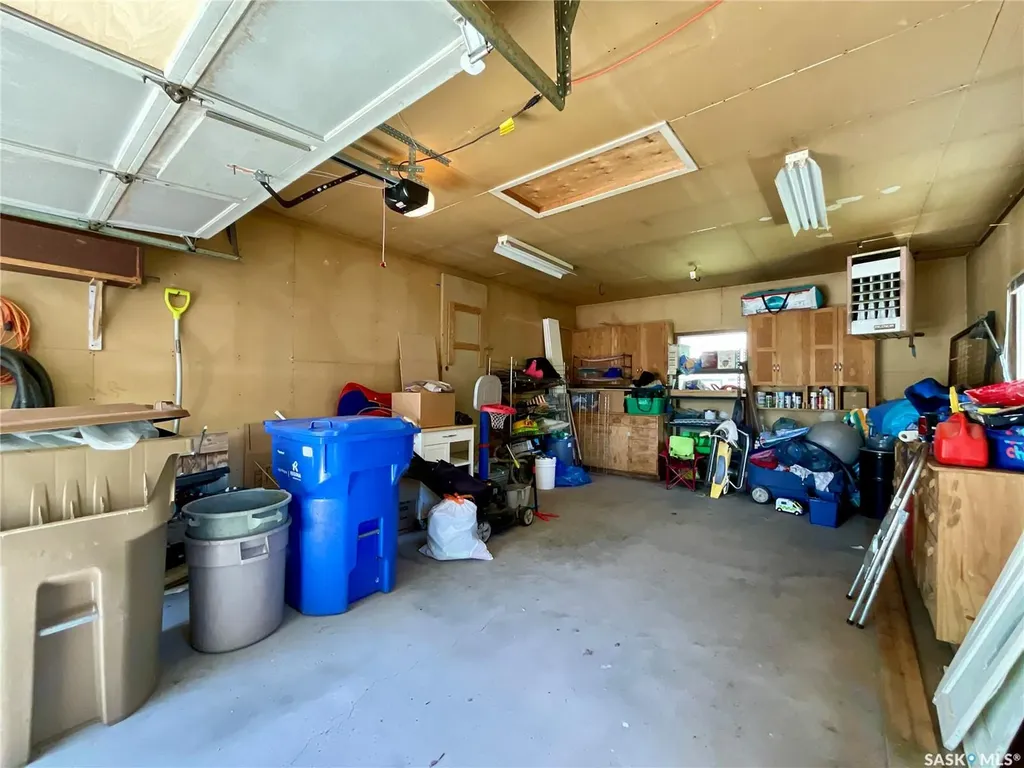 85 Bobolink Bay Regina SK S4S 4K2