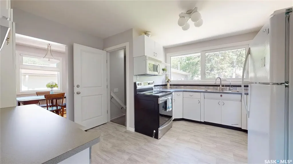 85 Bobolink Bay Regina SK S4S 4K2
