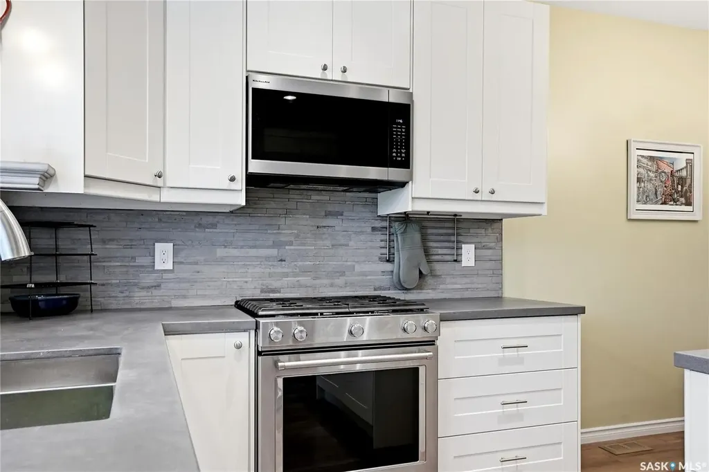 23 Blackley Place Saskatoon SK S7M 5B1