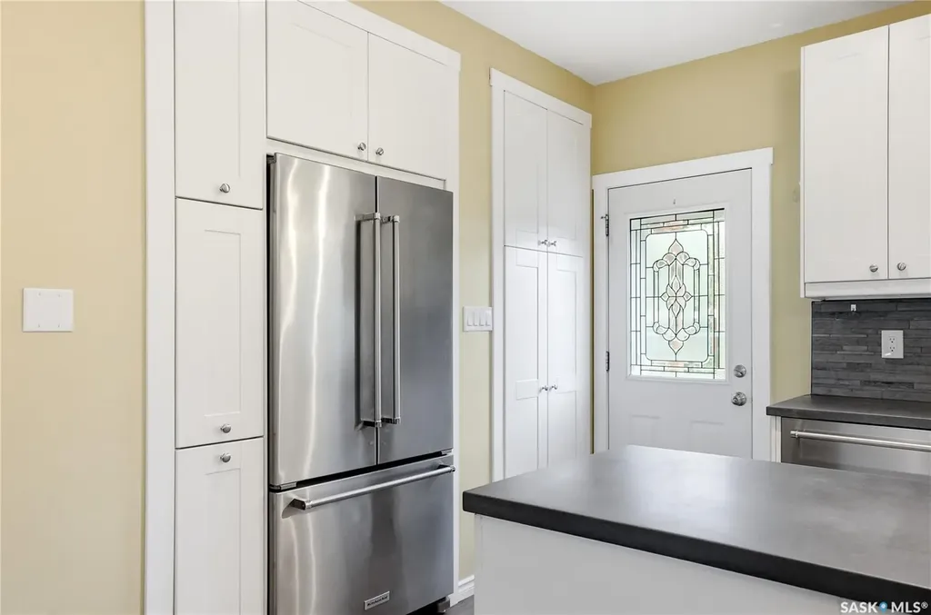 23 Blackley Place Saskatoon SK S7M 5B1