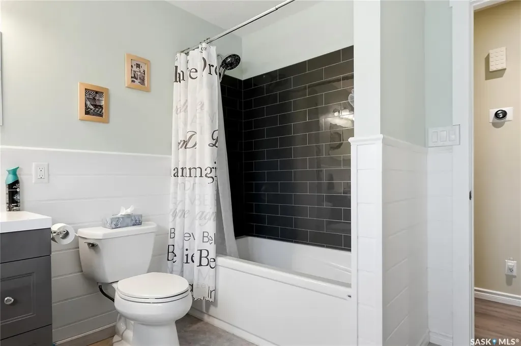23 Blackley Place Saskatoon SK S7M 5B1