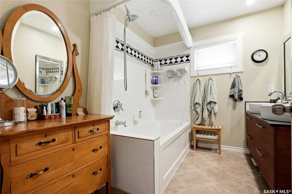 23 Blackley Place Saskatoon SK S7M 5B1