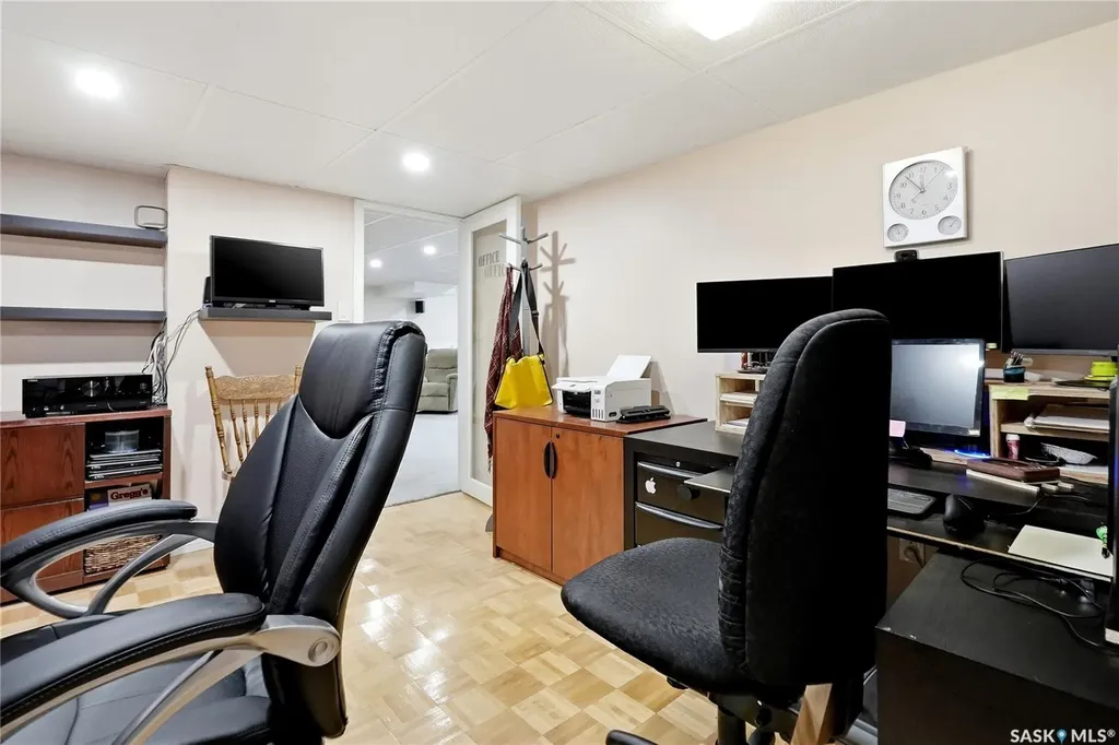 23 Blackley Place Saskatoon SK S7M 5B1