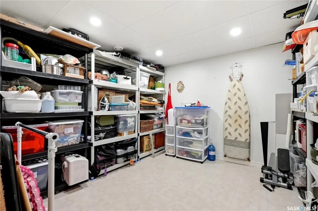 23 Blackley Place Saskatoon SK S7M 5B1
