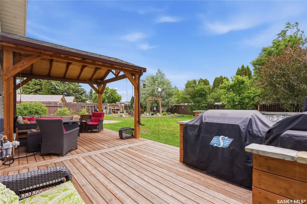 23 Blackley Place Saskatoon SK S7M 5B1