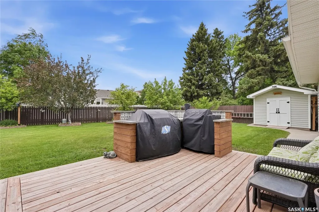 23 Blackley Place Saskatoon SK S7M 5B1