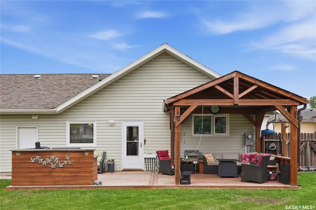 23 Blackley Place Saskatoon SK S7M 5B1