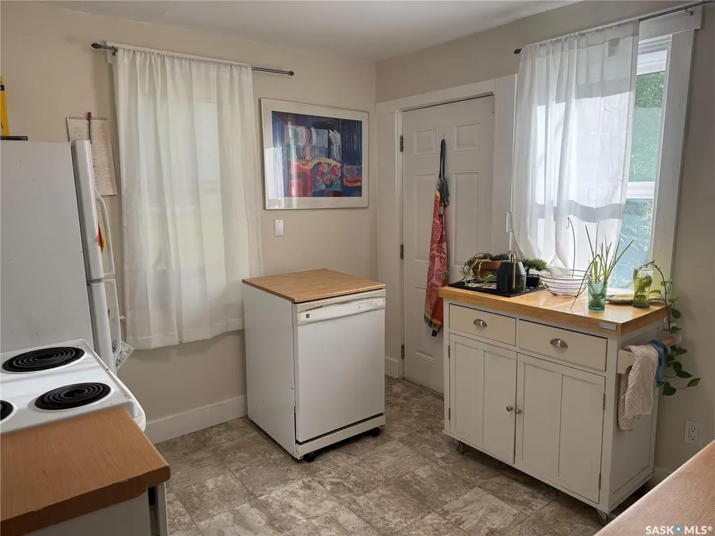 431 G Avenue S Saskatoon SK S7M 1V5