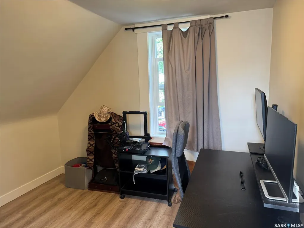 431 G Avenue S Saskatoon SK S7M 1V5