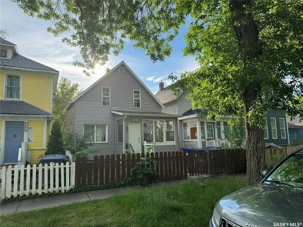 431 G Avenue S Saskatoon SK S7M 1V5