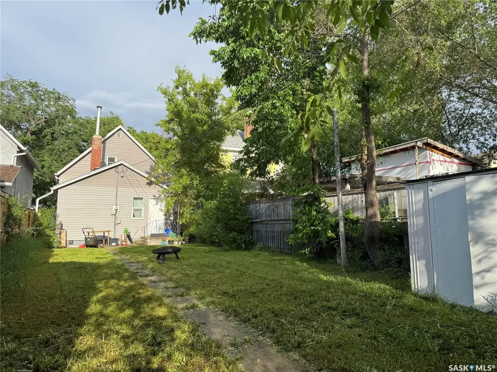 431 G Avenue S Saskatoon SK S7M 1V5