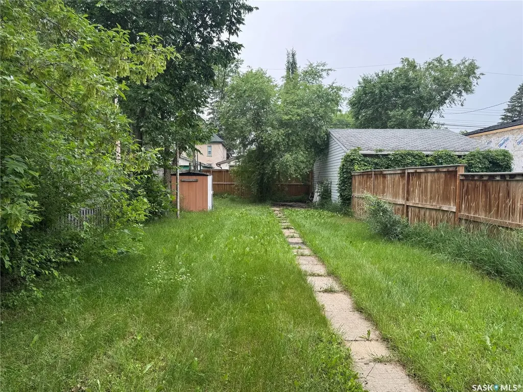 431 G Avenue S Saskatoon SK S7M 1V5