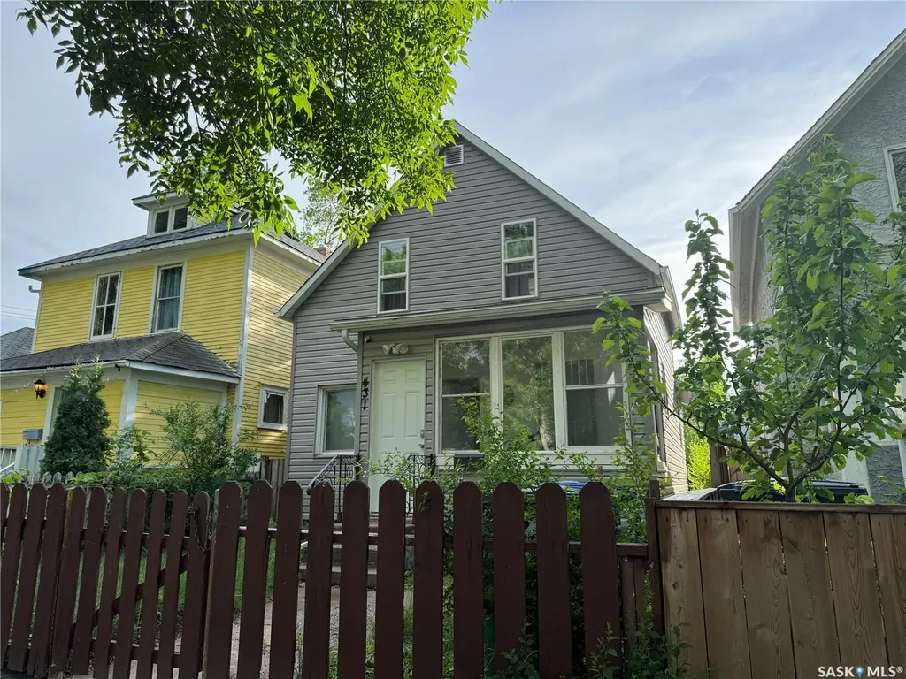 431 G Avenue S Saskatoon SK S7M 1V5