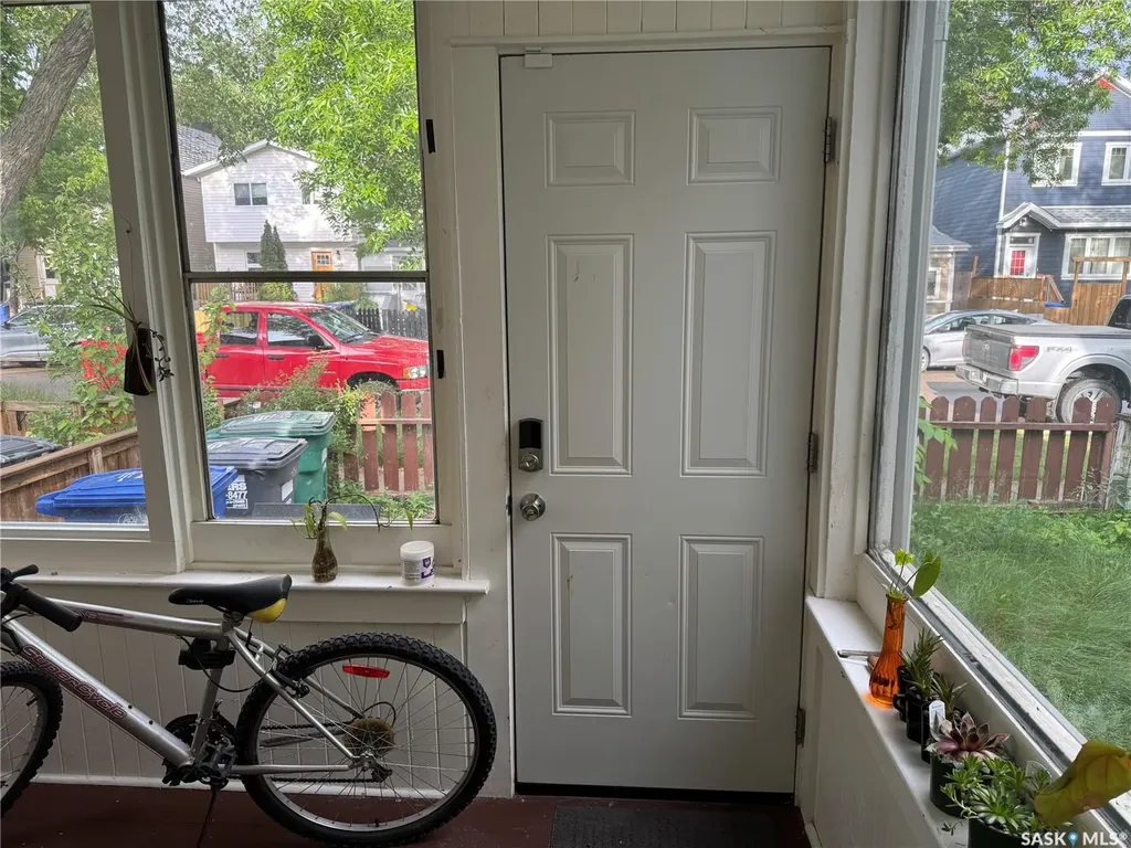 431 G Avenue S Saskatoon SK S7M 1V5