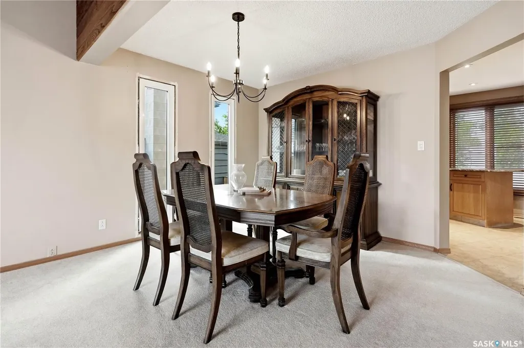 23 Cowie Road Regina SK S4S 6S2