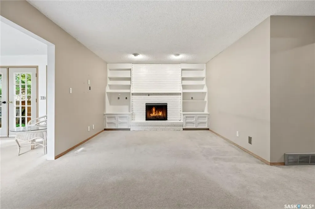 23 Cowie Road Regina SK S4S 6S2