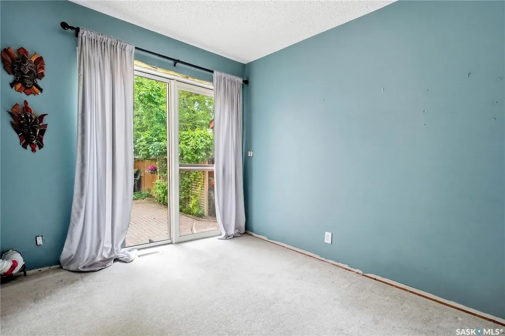 23 Cowie Road Regina SK S4S 6S2