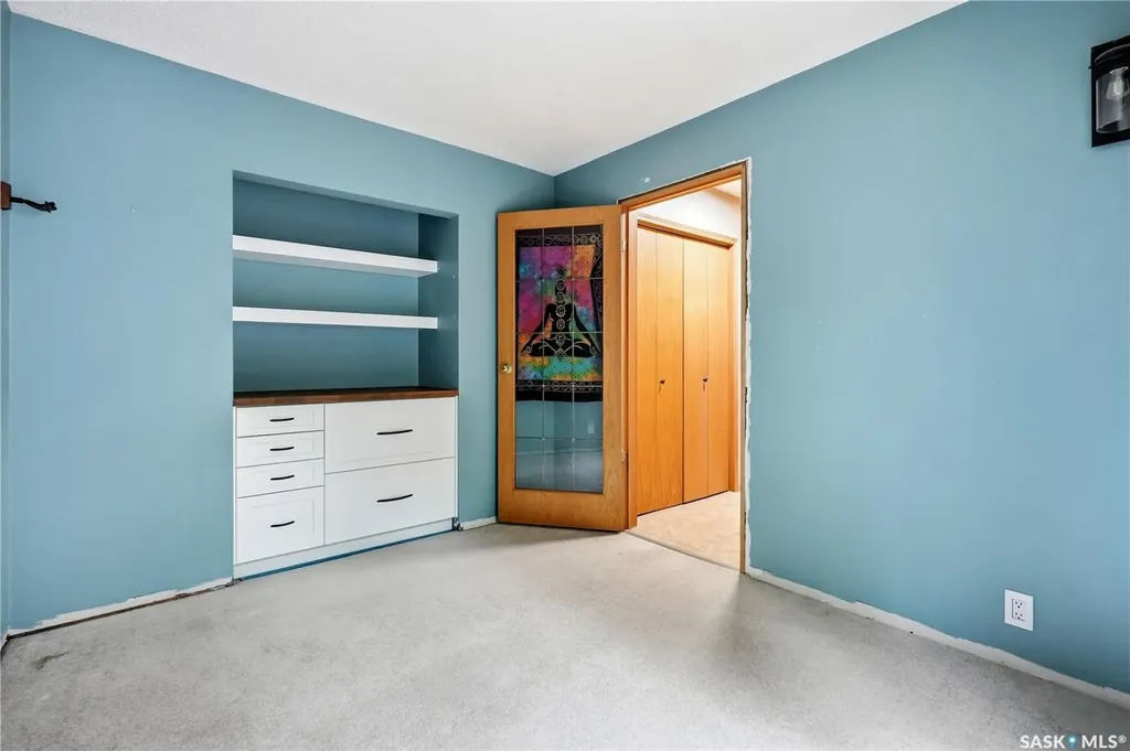 23 Cowie Road Regina SK S4S 6S2