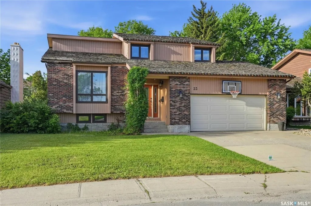 23 Cowie Road Regina SK S4S 6S2