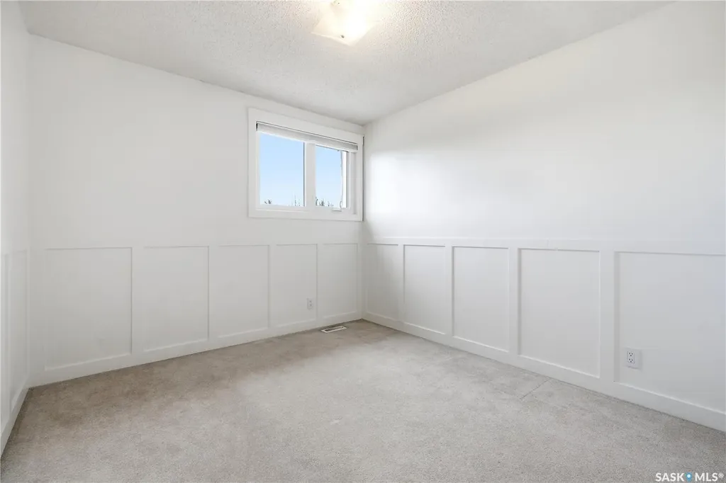 23 Cowie Road Regina SK S4S 6S2