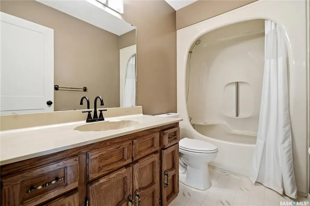 23 Cowie Road Regina SK S4S 6S2