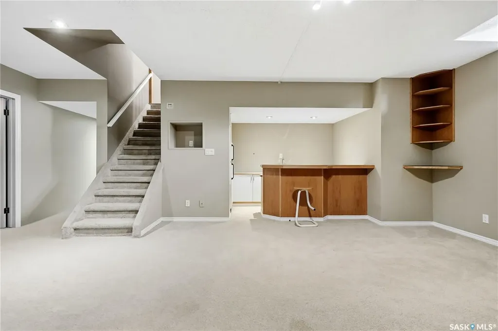 23 Cowie Road Regina SK S4S 6S2