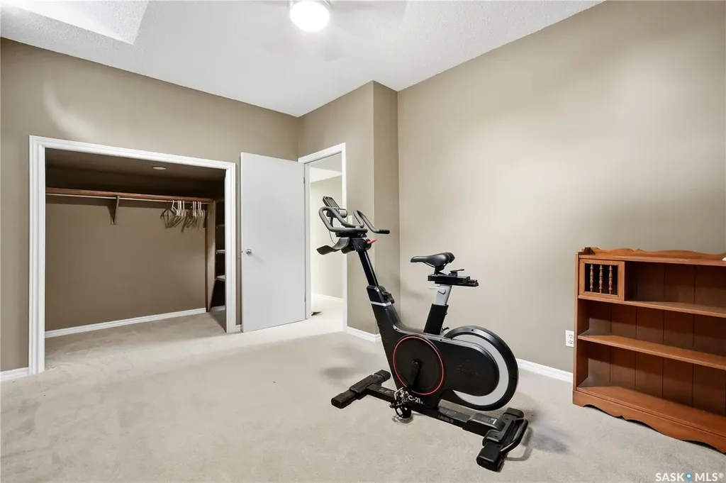 23 Cowie Road Regina SK S4S 6S2