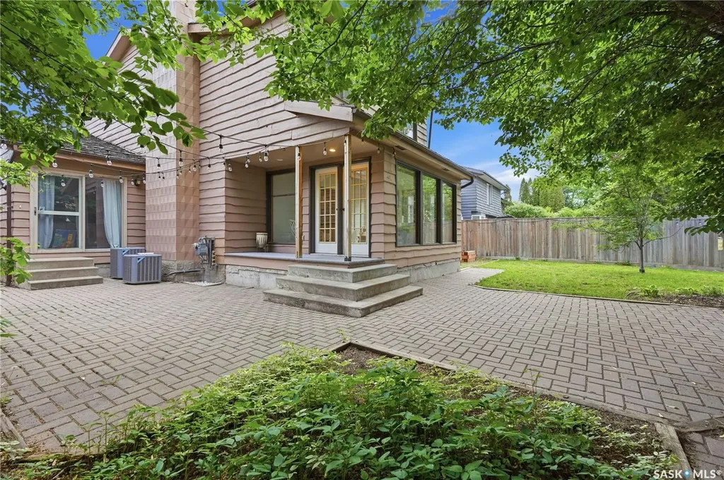 23 Cowie Road Regina SK S4S 6S2