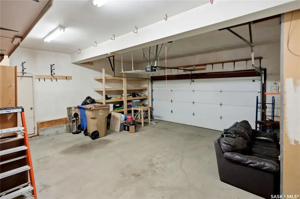 23 Cowie Road Regina SK S4S 6S2