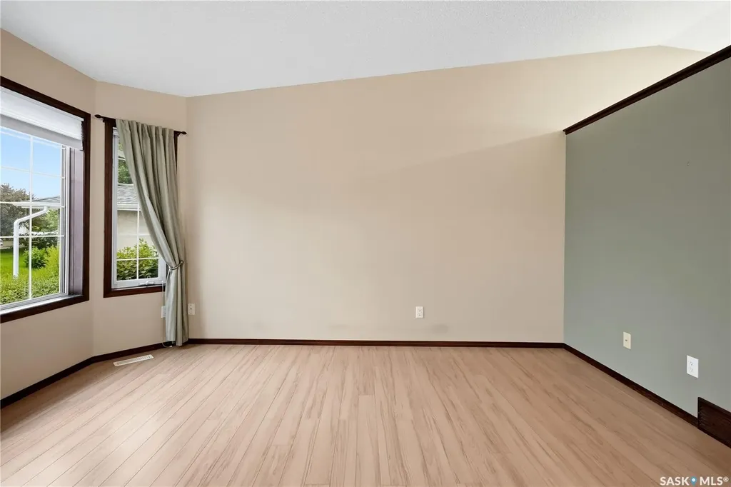3676 Bishop Crescent E Regina SK S4Z 1A8